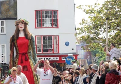 A giant Jill stands out from the greenies